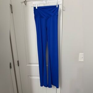 Offline by Aerie crossover flare  yoga pants